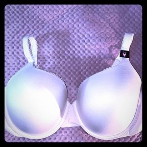 Victoria Secret bra NWT